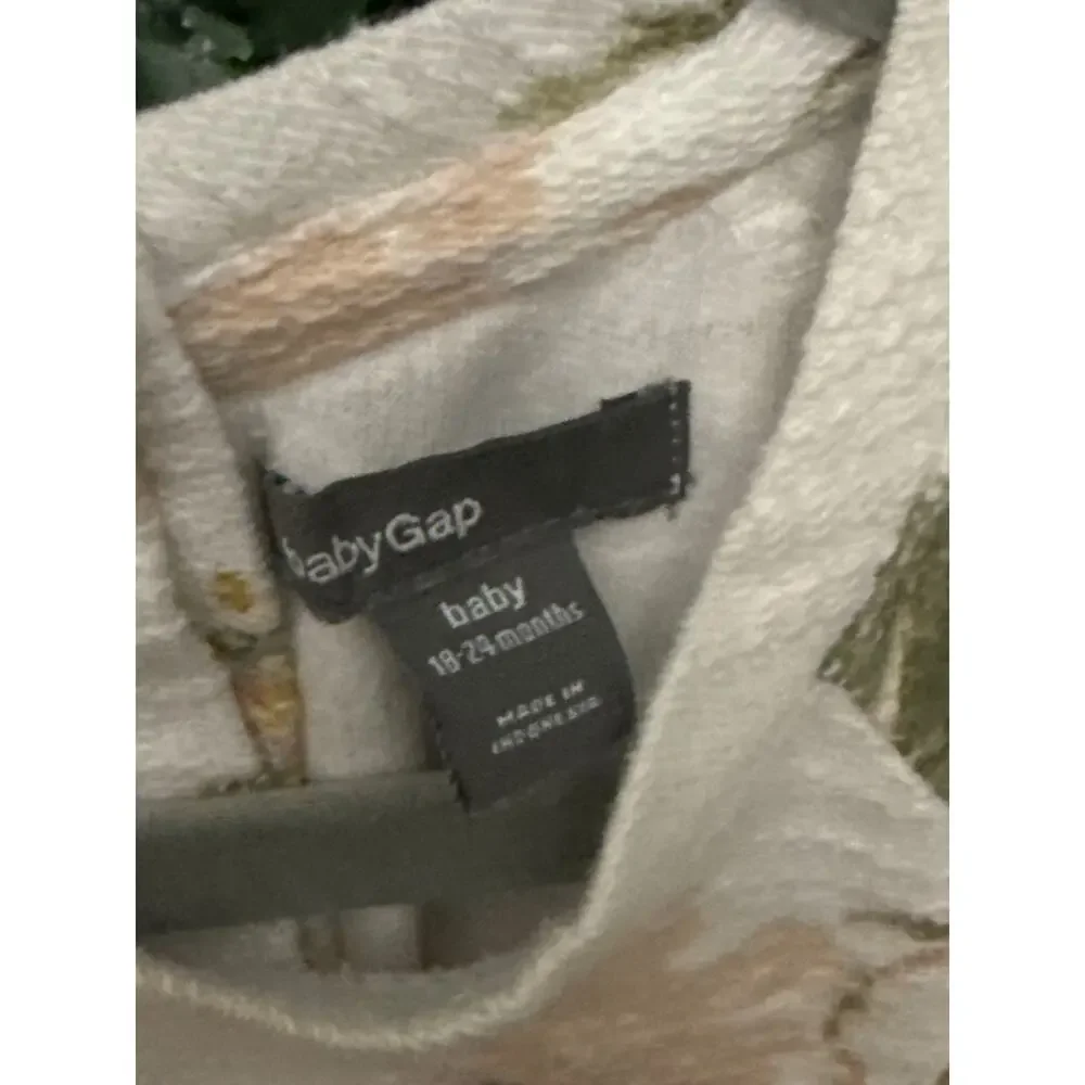 Baby Gap, Baby Girl Sweater size 18-24 months, Floral Sweater.